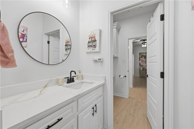 105 Sapphire St, Portland, TX 78374