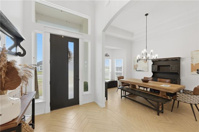 105 Sapphire St, Portland, TX 78374