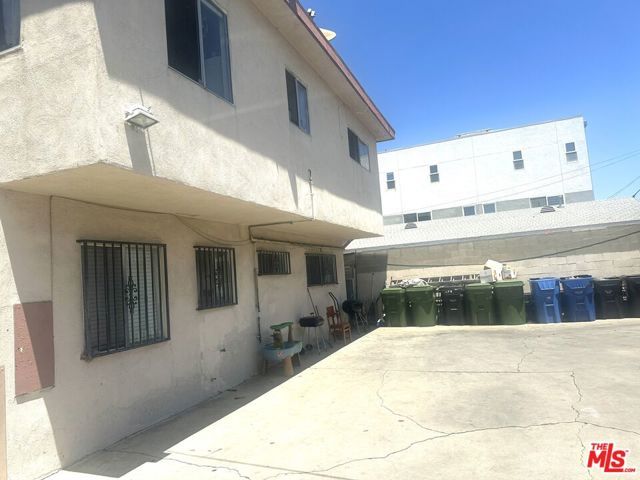 1138 Fedora Street, Los Angeles, CA 90006