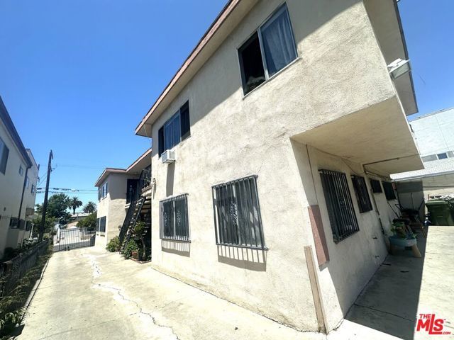 1138 Fedora Street, Los Angeles, CA 90006