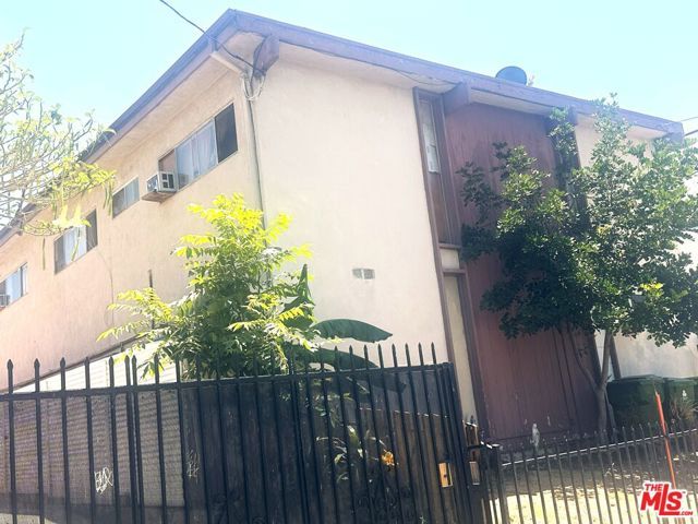 1138 Fedora Street, Los Angeles, CA 90006