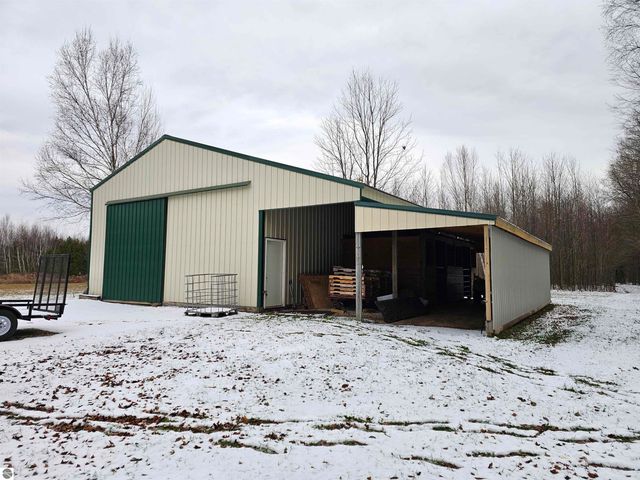 2354 Newman Road, Lake City, MI 49651