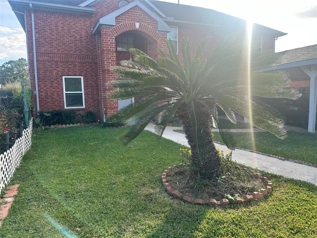 8340 Folkstone Lane, Houston, TX 77075