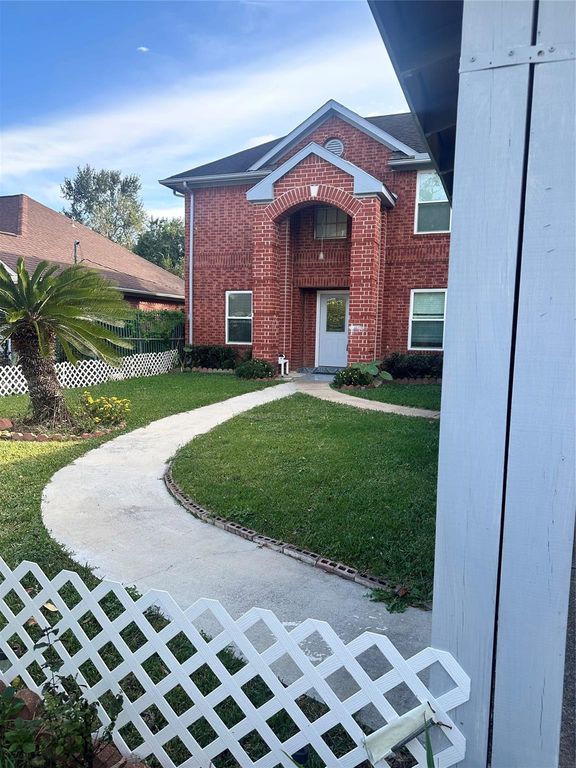 8340 Folkstone Lane, Houston, TX 77075