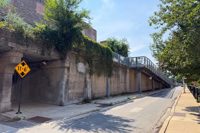 1740 N Maplewood Avenue 122, Chicago, IL 60647