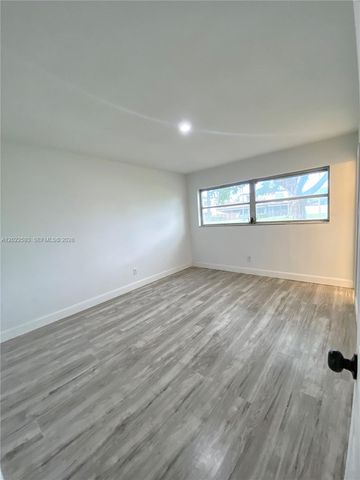 3000 NW 5th Ter 129, Pompano Beach, FL 33064