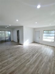 3000 NW 5th Ter 129, Pompano Beach, FL 33064