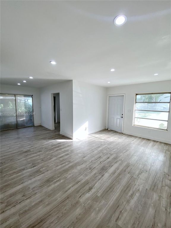 3000 NW 5th Ter 129, Pompano Beach, FL 33064