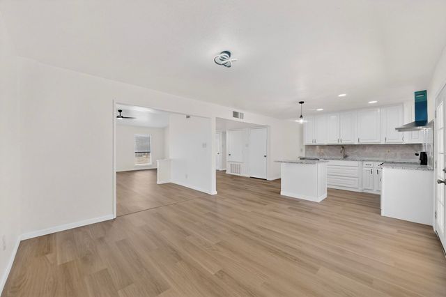 700 Via Barcelona, Mesquite, TX 75150