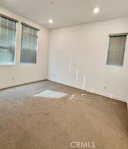 27410 Merlin, Valencia, CA 91381