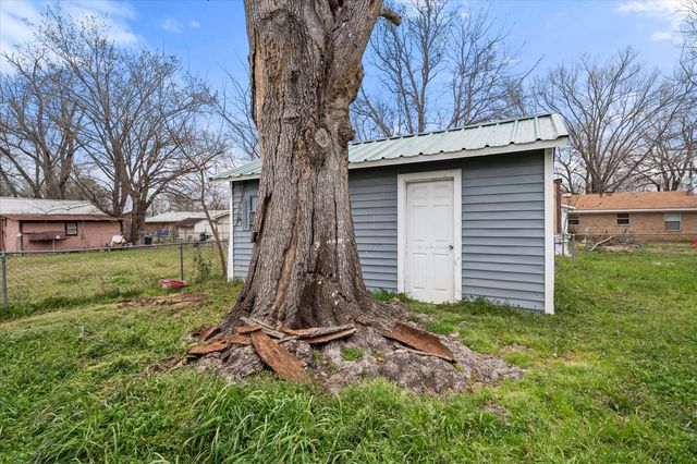 209 Lone Star Road, Trinidad, TX 75163