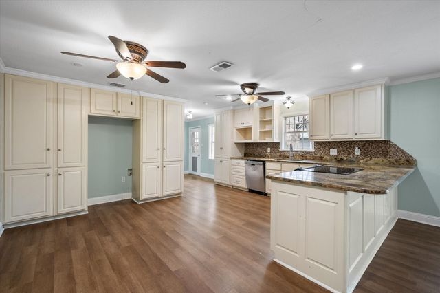 209 Lone Star Road, Trinidad, TX 75163