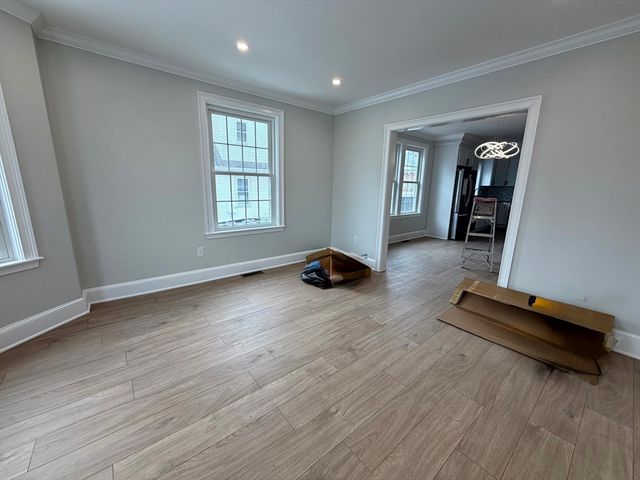 67 Jewett St 1, Newton, MA 02458