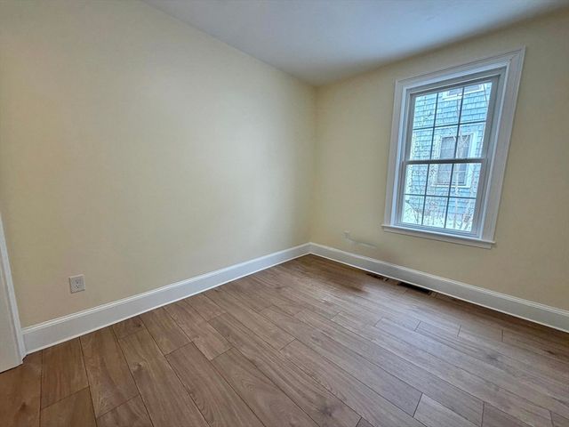 67 Jewett St 1, Newton, MA 02458