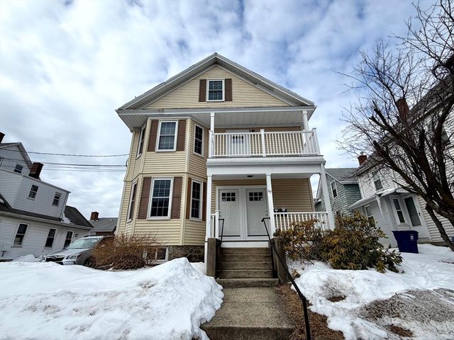 67 Jewett St 1, Newton, MA 02458