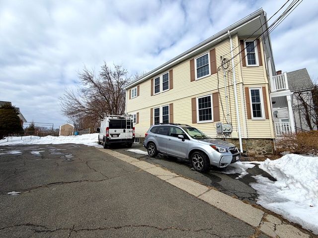 67 Jewett St 1, Newton, MA 02458