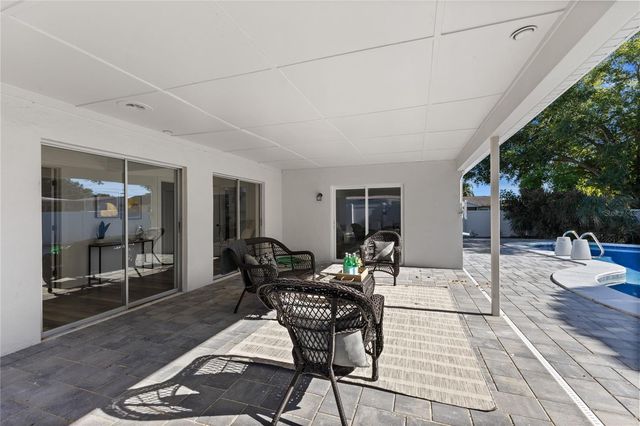 4902 STOLLS AVENUE, Tampa, FL 33615