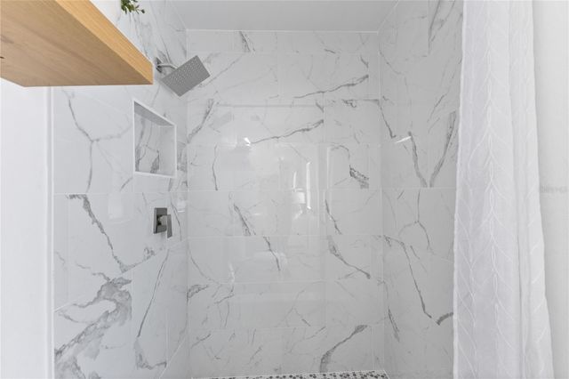 4902 STOLLS AVENUE, Tampa, FL 33615