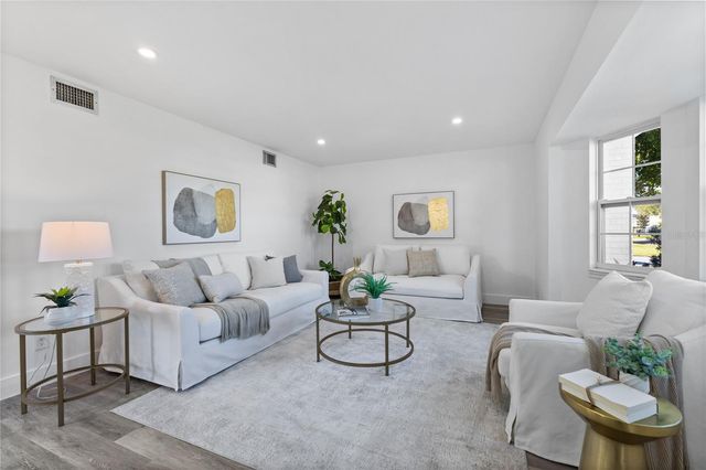 4902 STOLLS AVENUE, Tampa, FL 33615