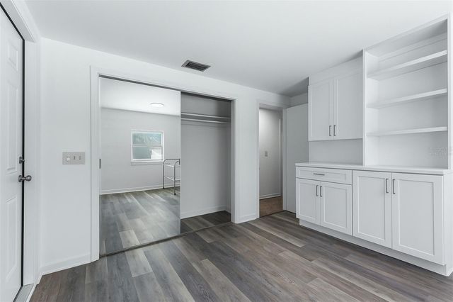 4902 STOLLS AVENUE, Tampa, FL 33615