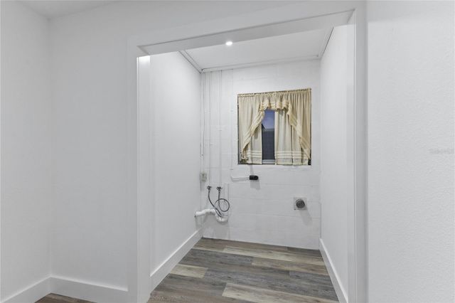 4902 STOLLS AVENUE, Tampa, FL 33615