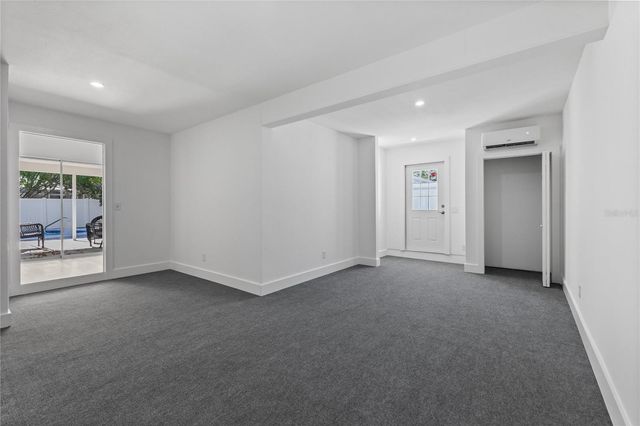 4902 STOLLS AVENUE, Tampa, FL 33615