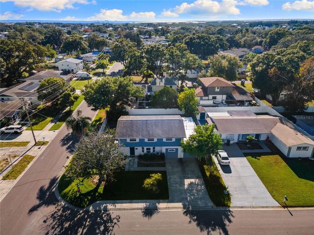 4902 STOLLS AVENUE, Tampa, FL 33615