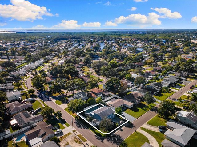 4902 STOLLS AVENUE, Tampa, FL 33615