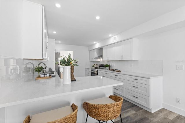 4902 STOLLS AVENUE, Tampa, FL 33615