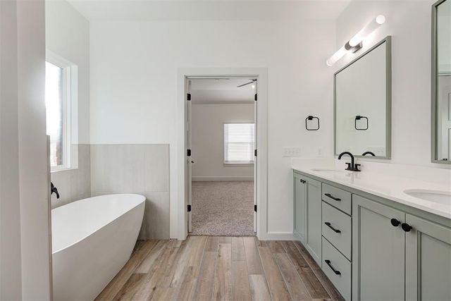 16105 Navarra Way, Oklahoma City, OK 73170