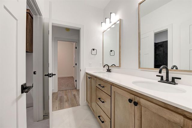 16105 Navarra Way, Oklahoma City, OK 73170