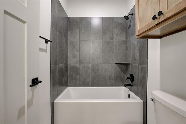 16105 Navarra Way, Oklahoma City, OK 73170