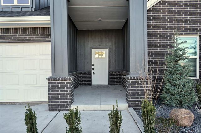 16105 Navarra Way, Oklahoma City, OK 73170