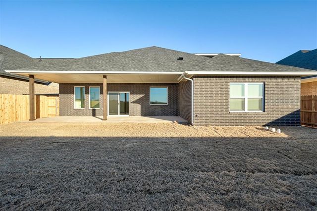 16105 Navarra Way, Oklahoma City, OK 73170