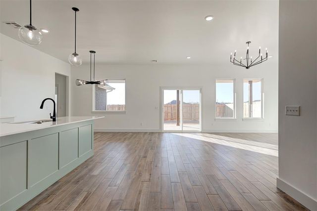 16105 Navarra Way, Oklahoma City, OK 73170