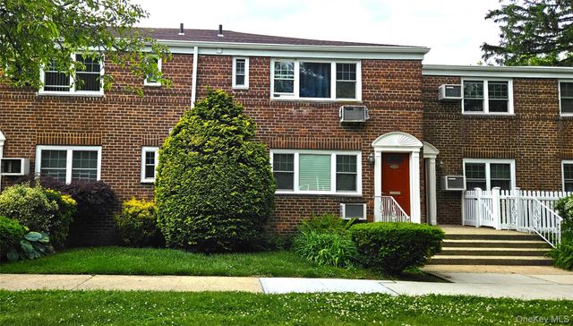 224-20 Kingsbury Avenue B, Oakland Gardens, NY 11364