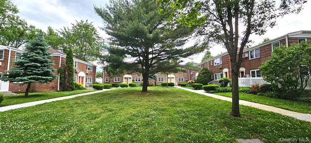 224-20 Kingsbury Avenue B, Oakland Gardens, NY 11364