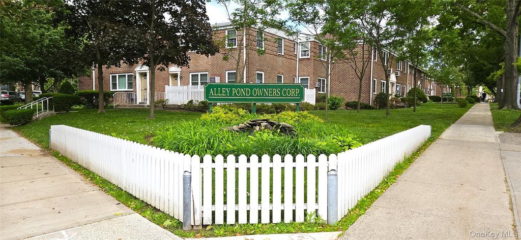 224-20 Kingsbury Avenue B, Oakland Gardens, NY 11364