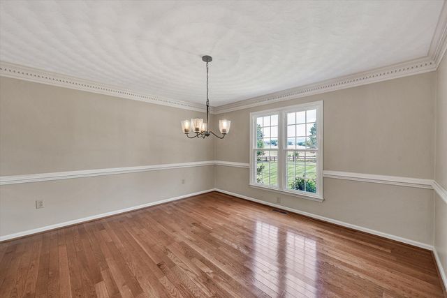 341 Sommersby LN, Troutville, VA 24175