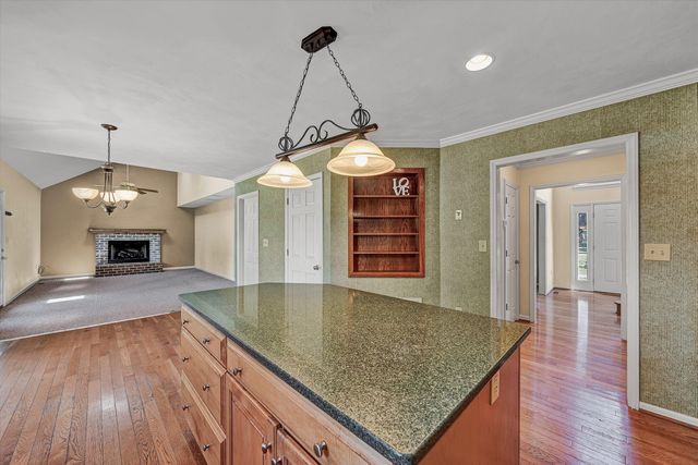 341 Sommersby LN, Troutville, VA 24175