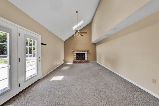 341 Sommersby LN, Troutville, VA 24175