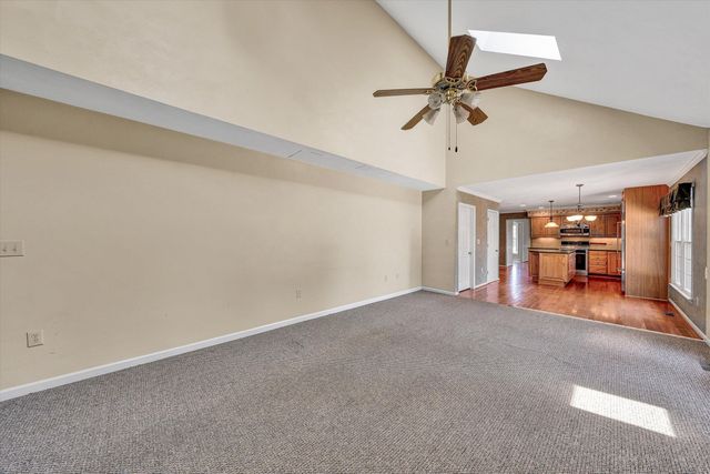 341 Sommersby LN, Troutville, VA 24175
