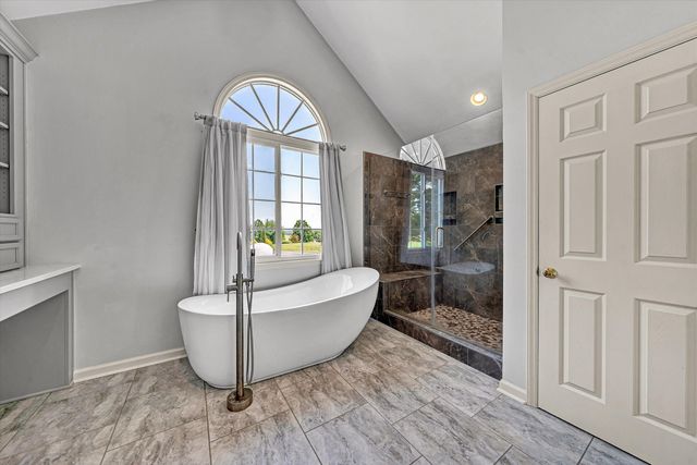 341 Sommersby LN, Troutville, VA 24175