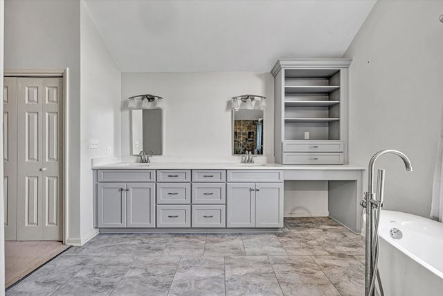 341 Sommersby LN, Troutville, VA 24175