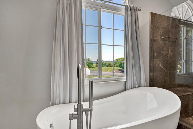 341 Sommersby LN, Troutville, VA 24175