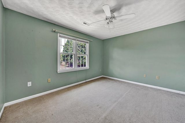 341 Sommersby LN, Troutville, VA 24175