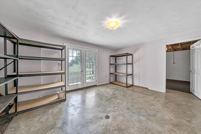 341 Sommersby LN, Troutville, VA 24175