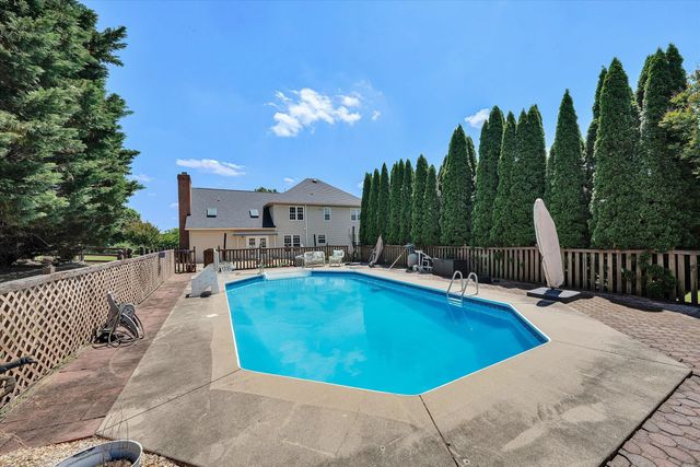 341 Sommersby LN, Troutville, VA 24175