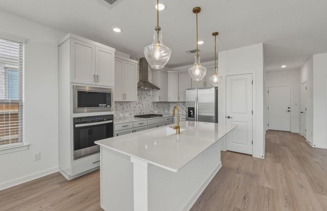 113 Ventura DR, Liberty Hill, TX 78642