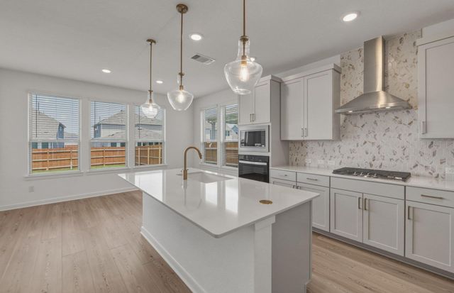 113 Ventura DR, Liberty Hill, TX 78642